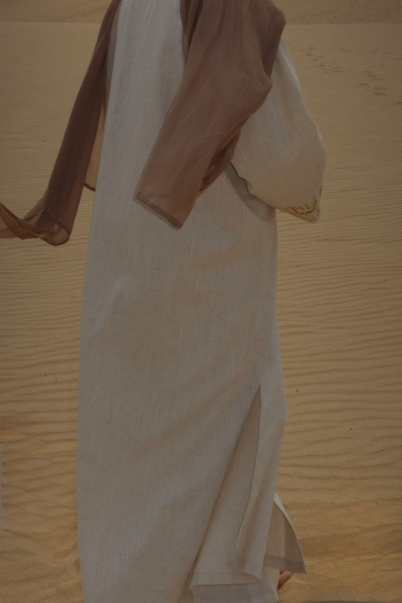 Sabirah Embroidered Linen Abaya